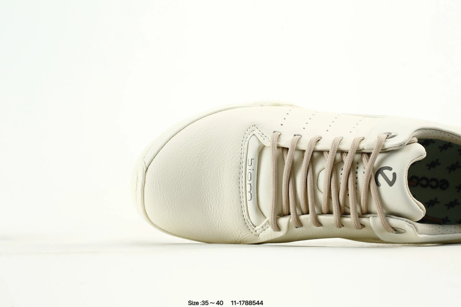 Leather Comfort Sneakers Low Top Ecru - Gallery Image 5 - Detailed View