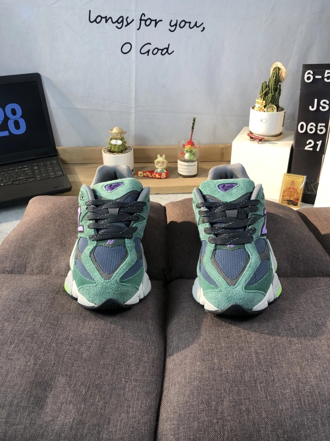 Retro Suede Running Shoes Unisex Seafoam - Gallery Image 2 - Detailed View