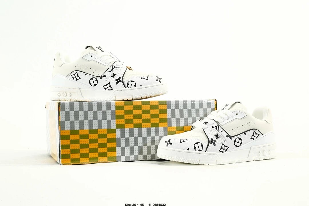 Luxury Leather Trainer Sneaker Low with Monogram White - Gallery Image 9 - Detailed View