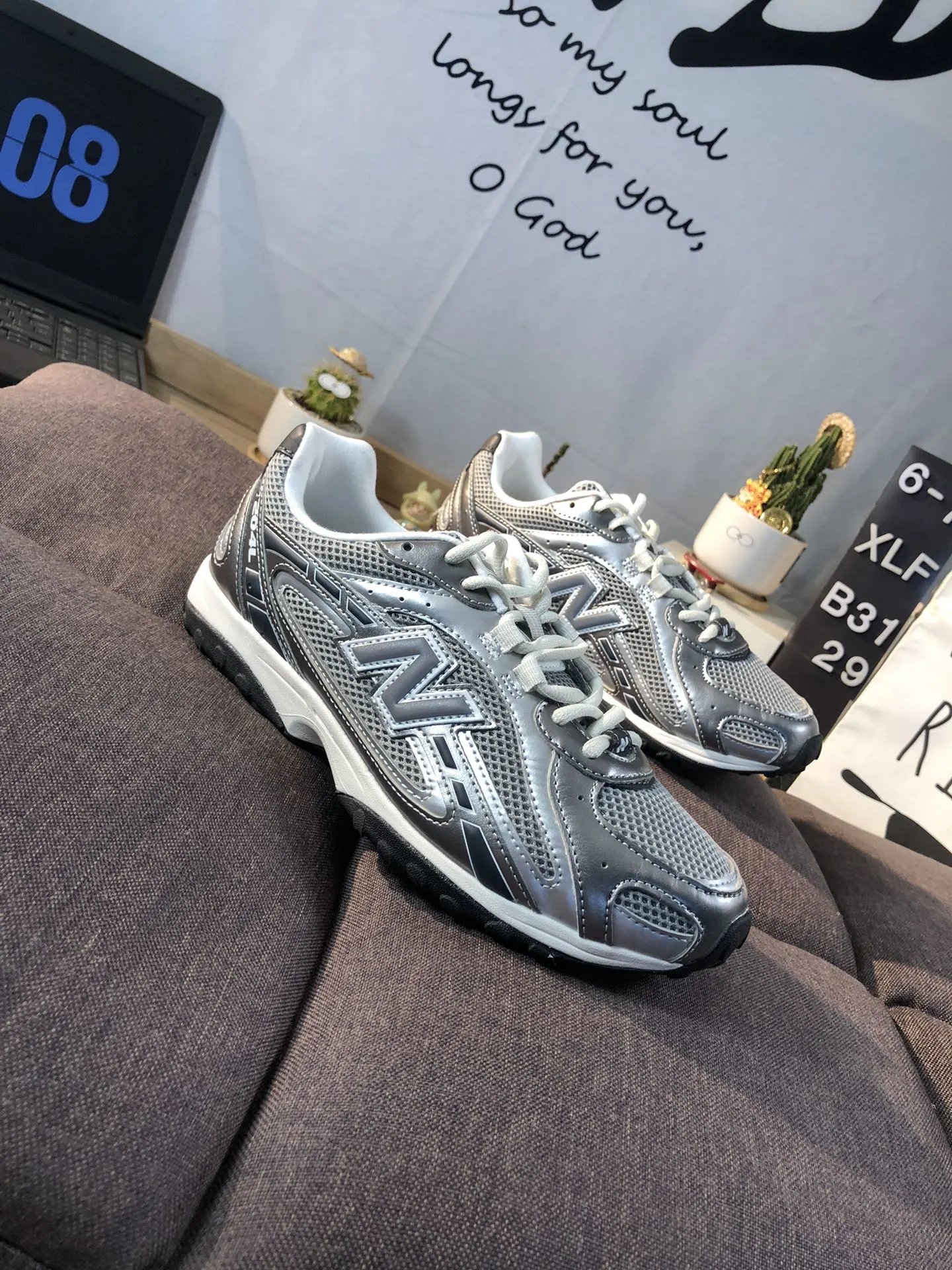 Casual NB 204L Series Cushioning Sneakers in Silver - Gallery Image 3 - Detailed View