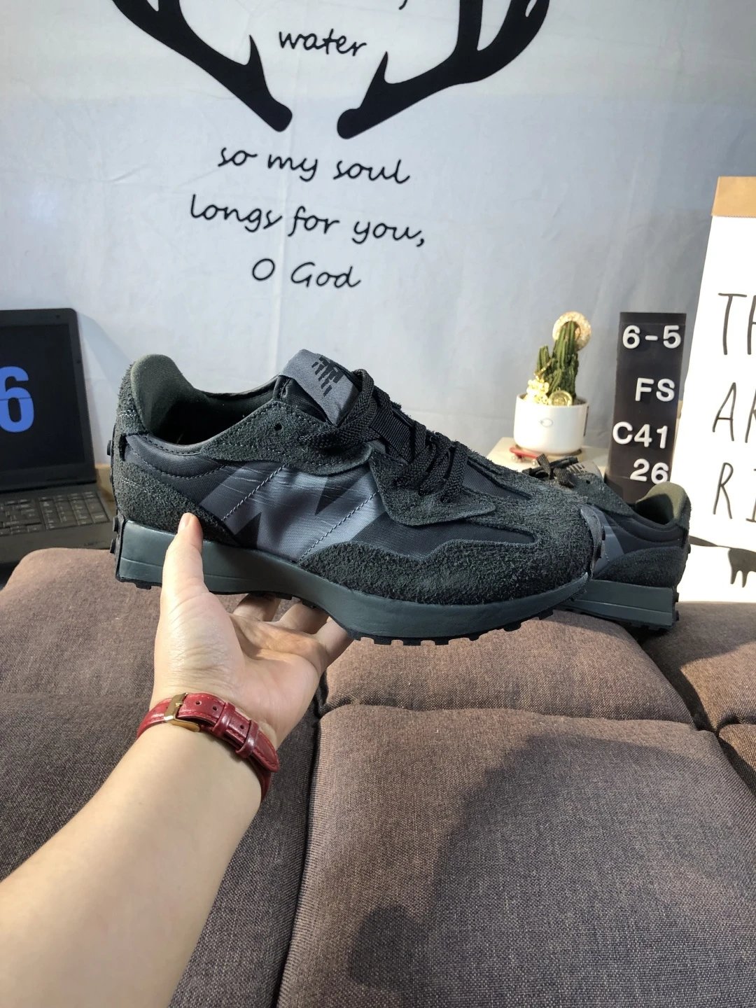 Retro Suede Running Shoes Sneakers Shadow Gray - Gallery Image 7 - Detailed View