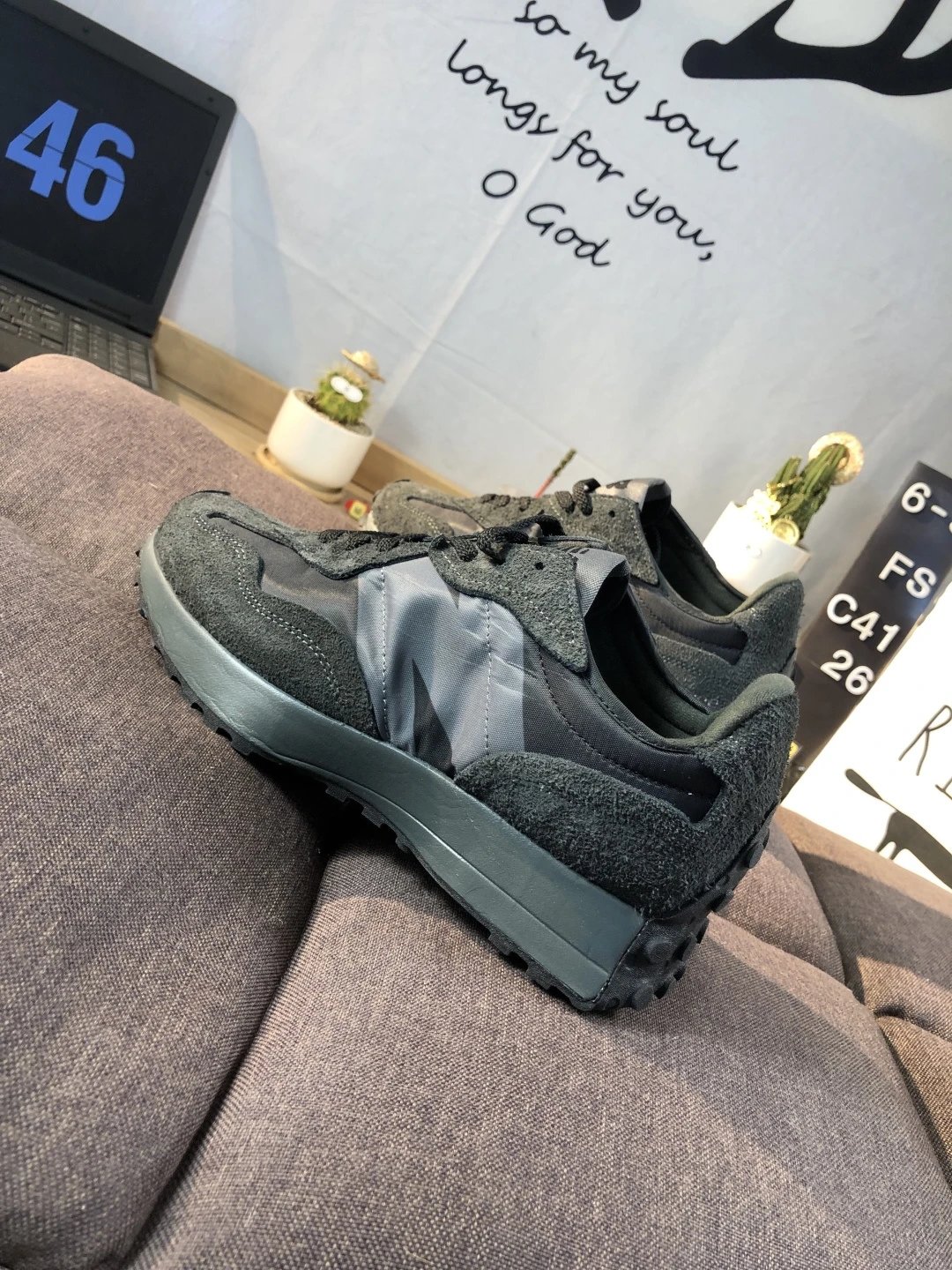 Retro Suede Running Shoes Sneakers Shadow Gray - Gallery Image 5 - Detailed View