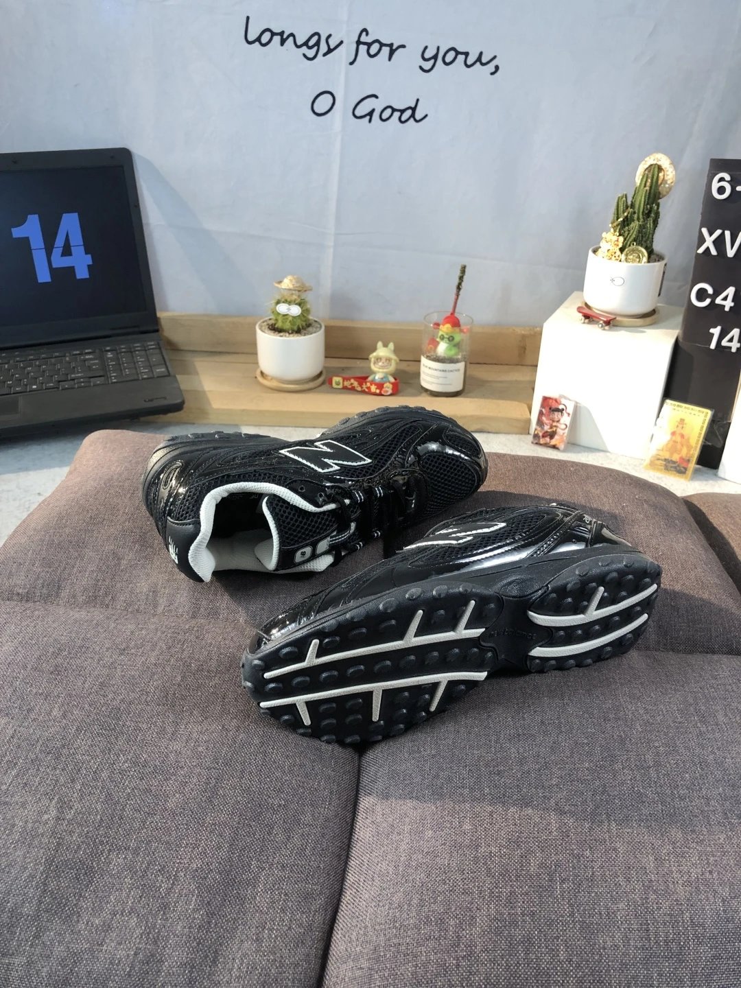 Retro Running Dad Shoes, Nubuck Sneaker - Onyx - Gallery Image 6 - Detailed View