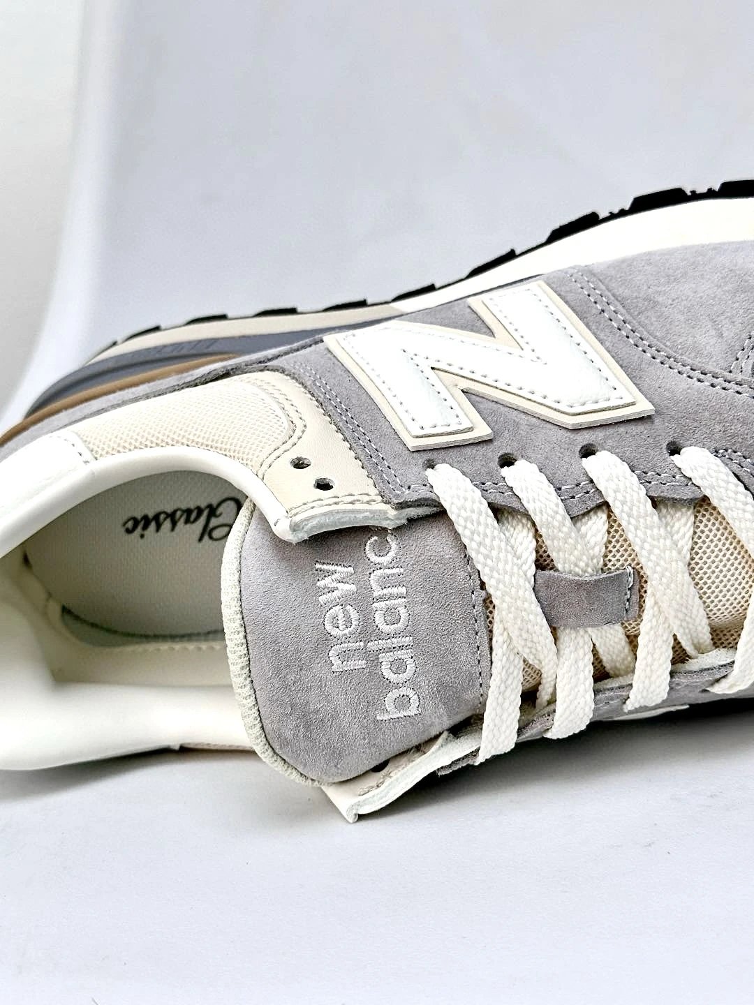 Retro Suede Running Shoes Lifestyle Sneakers Dove - Gallery Image 8 - Detailed View