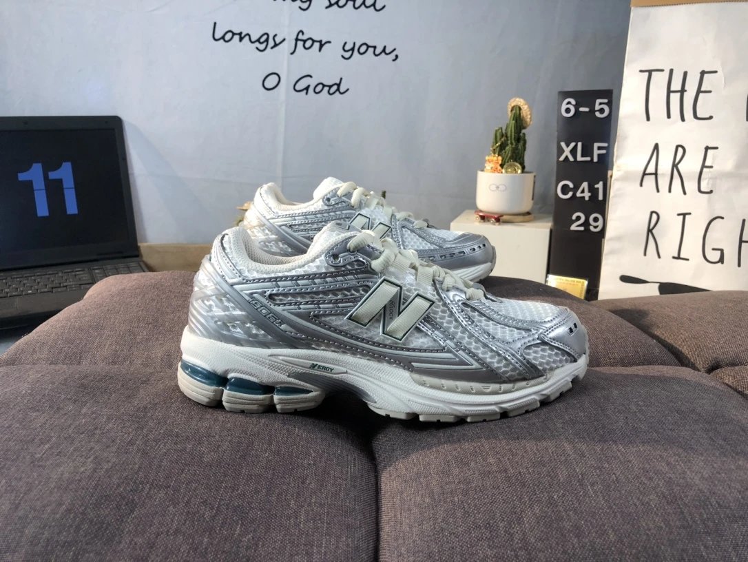 Retro 1906R Running Shoes Unisex Athletic Chrome - Gallery Image 1 - Detailed View