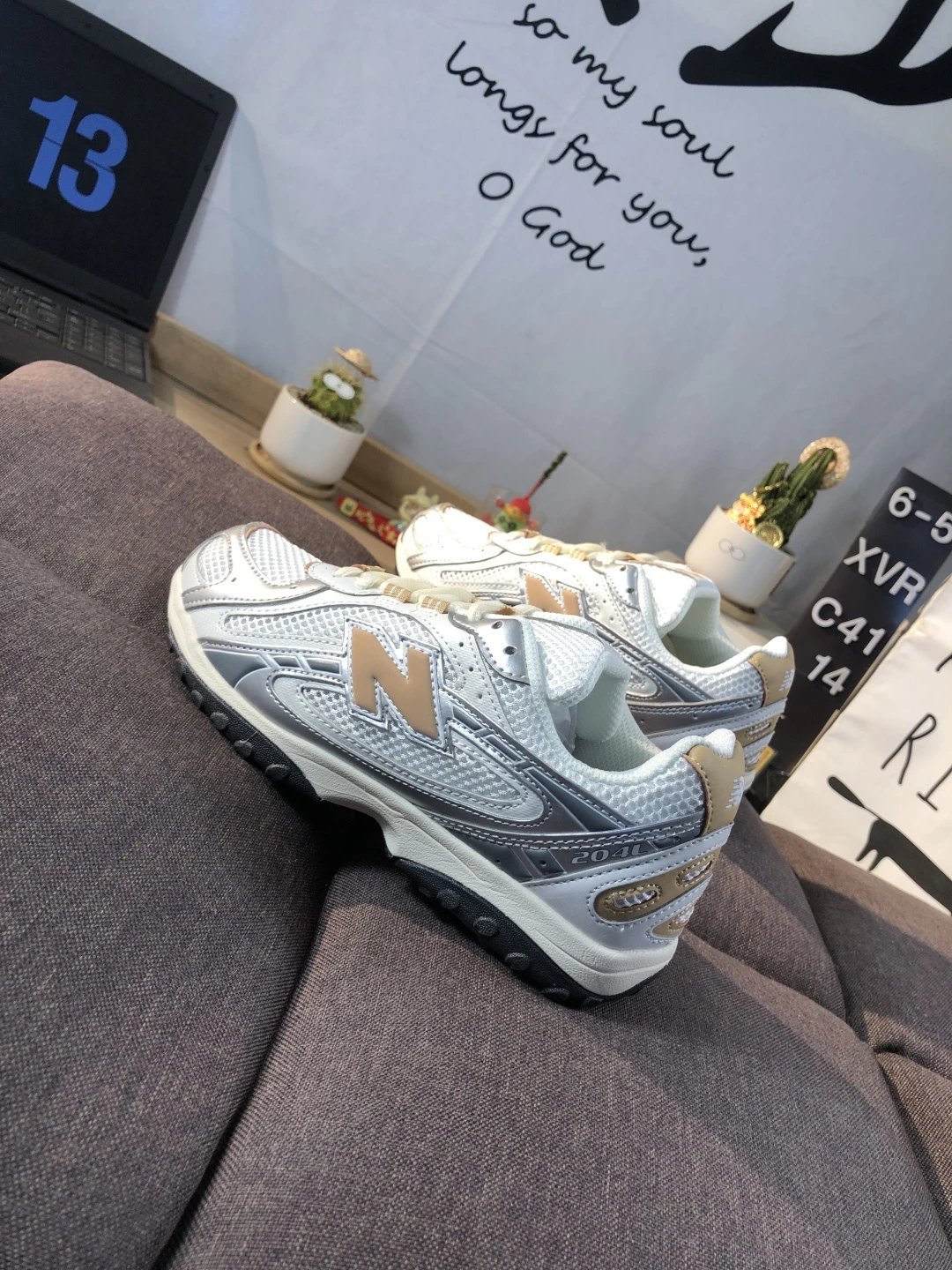 Retro Dad Running Shoes Oyster - Gallery Image 5 - Detailed View