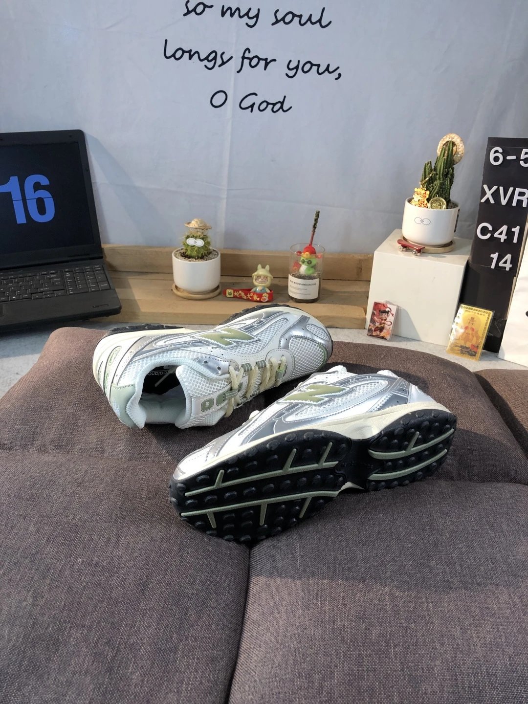 Retro Dad Running Shoes, Leather Mesh, Silver Sage - Gallery Image 6 - Detailed View