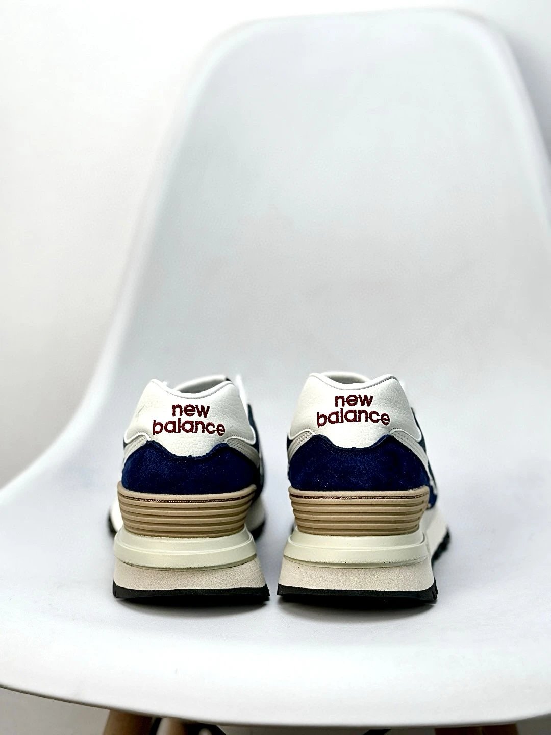 Retro Suede Mesh Running Shoes Classic Navy - Gallery Image 5 - Detailed View