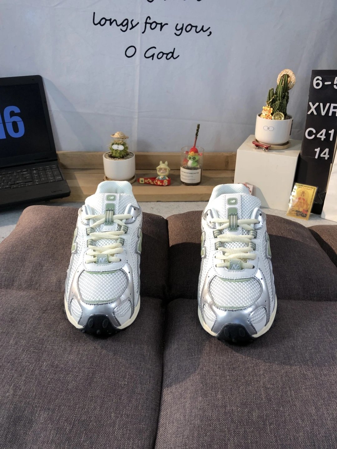 Retro Dad Running Shoes, Leather Mesh, Silver Sage - Gallery Image 2 - Detailed View