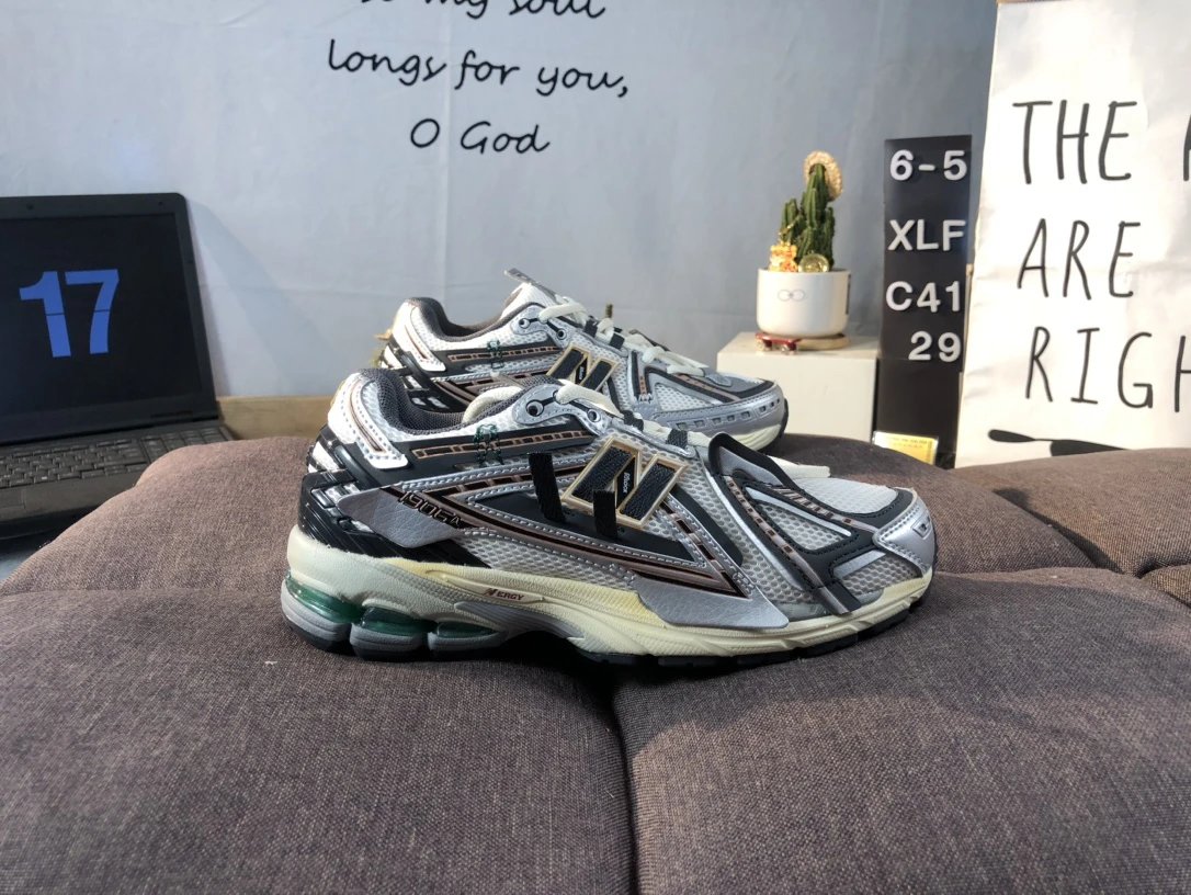 Retro 1906R Running Shoes Athletic Silver - Gallery Image 5 - Detailed View