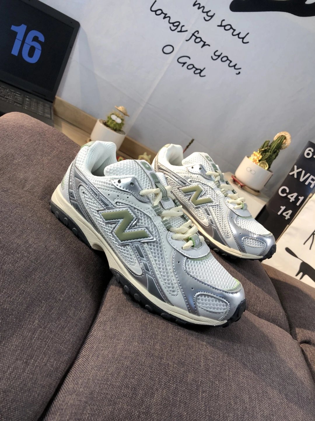 Retro Dad Running Shoes, Leather Mesh, Silver Sage - Gallery Image 3 - Detailed View