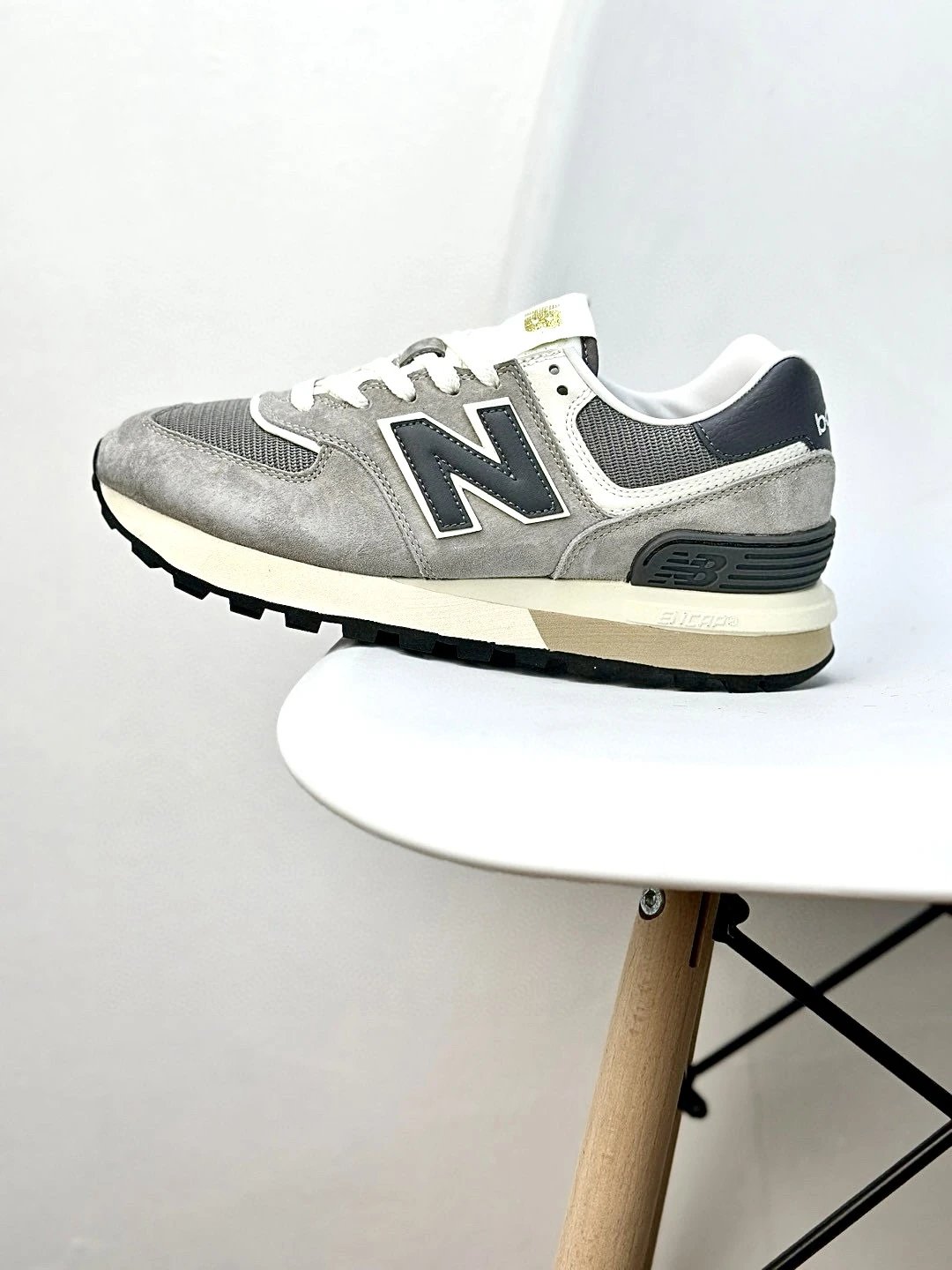 U574 Suede Runner Retro Sneakers, Moonbeam - Gallery Image 1 - Detailed View