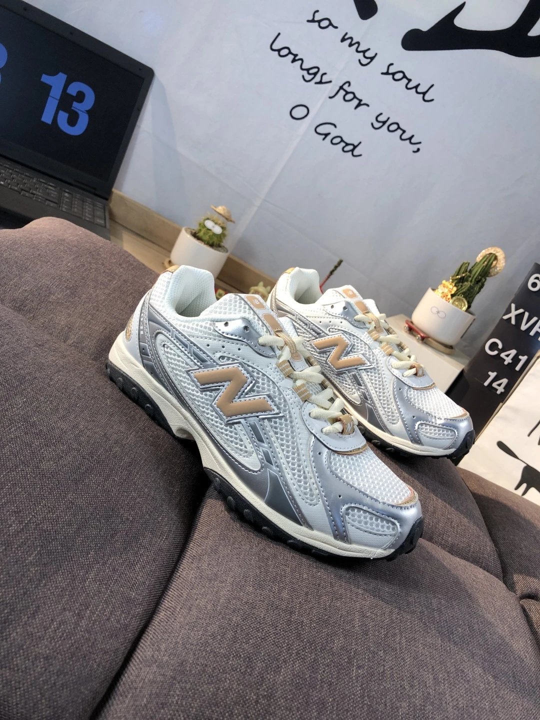 Retro Dad Running Shoes Oyster - Gallery Image 3 - Detailed View