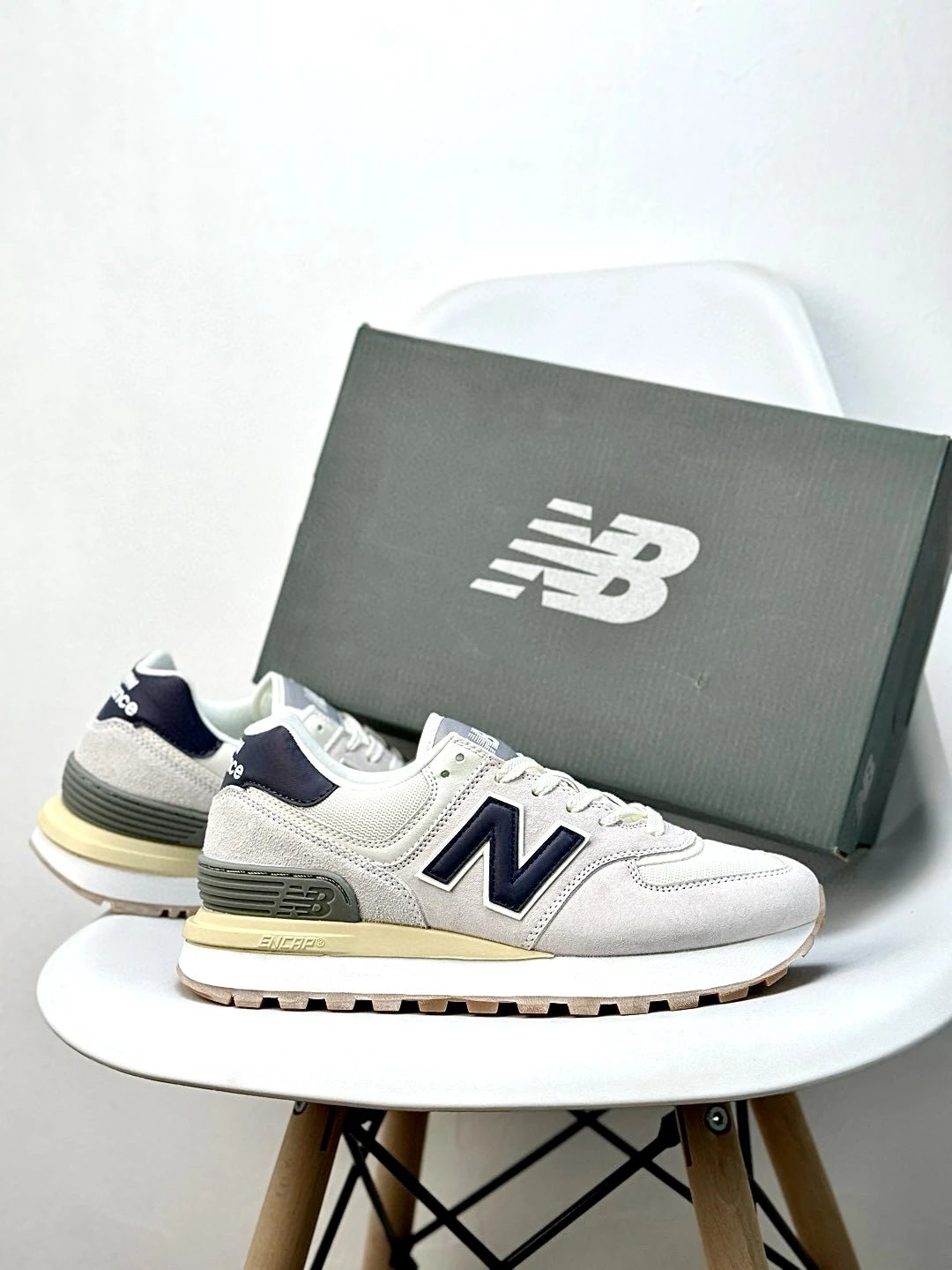 574 Series Suede Casual Sneakers Oyster White - Gallery Image 9 - Detailed View