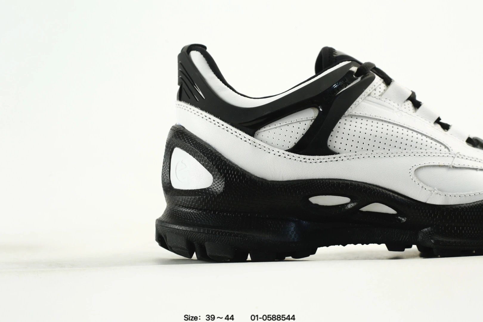 ECCO Leather Casual Sneakers White Black - Gallery Image 9 - Detailed View