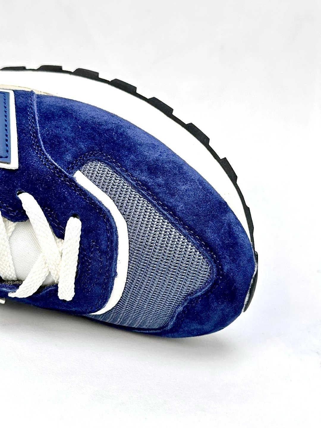 Retro Suede Mesh Running Shoes Classic Navy - Gallery Image 7 - Detailed View