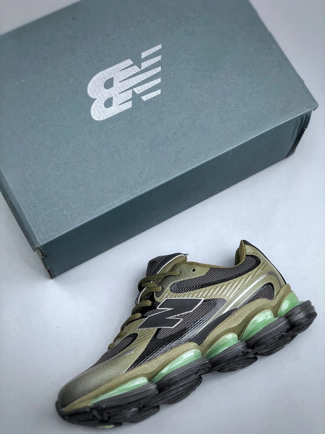 Retro Mesh Running Shoes Olive Drab - Gallery Image 3 - Detailed View