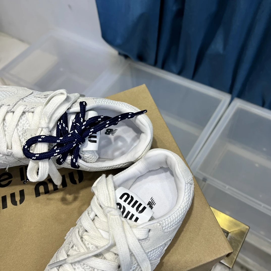 Retro Leather Suede Mesh Sneakers 530 Dual Lace Ivory - Gallery Image 7 - Detailed View