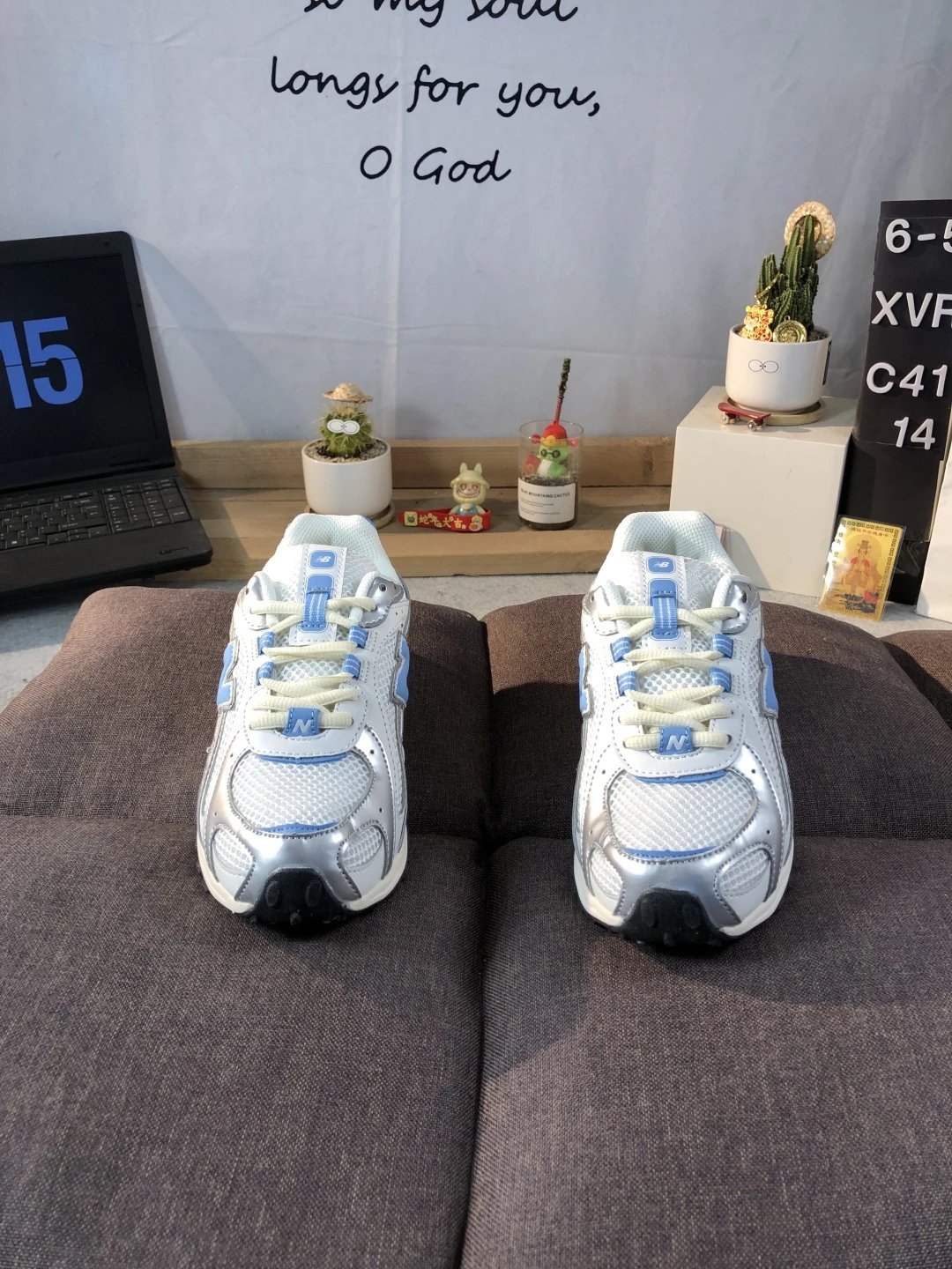 Retro Runner Dad Shoes Athletic Sneakers Cornflower - Gallery Image 2 - Detailed View