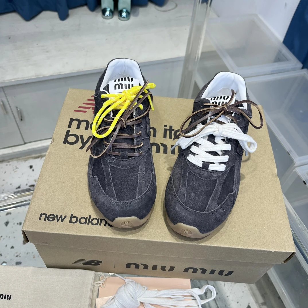 Retro Suede Leather Dual Lace Sneakers Charcoal Grey - Gallery Image 3 - Detailed View