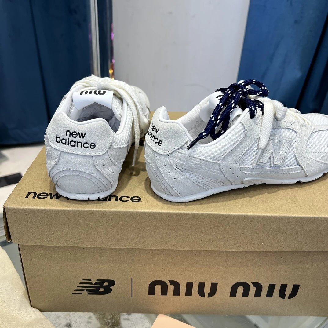 Retro Leather Suede Mesh Sneakers 530 Dual Lace Ivory - Gallery Image 8 - Detailed View