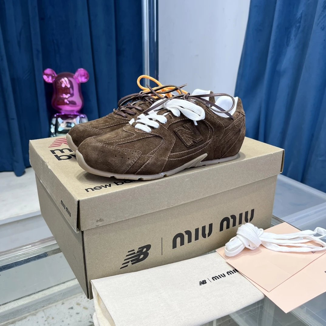 Retro Suede Leather 530 Sneakers Double Lace Chestnut Brown - Gallery Image 1 - Detailed View