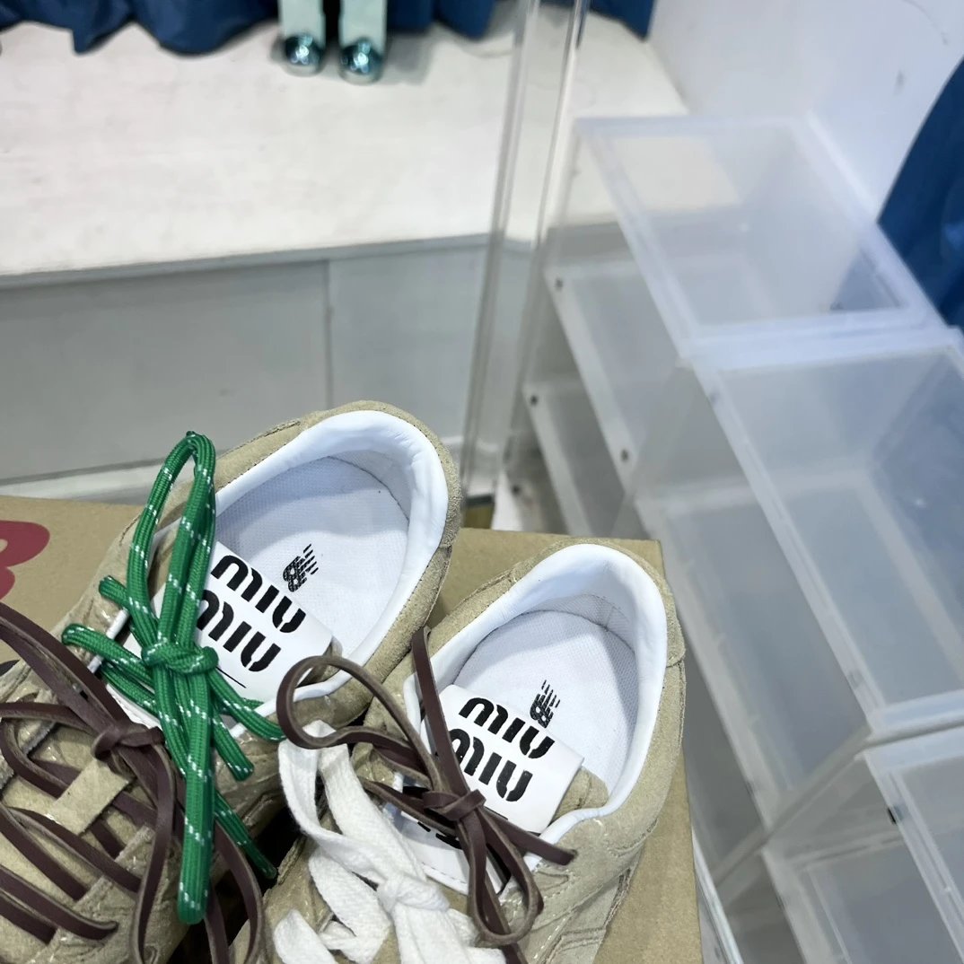 Retro Suede Leather Dad Sneakers Dual Lace Sand Taupe - Gallery Image 7 - Detailed View