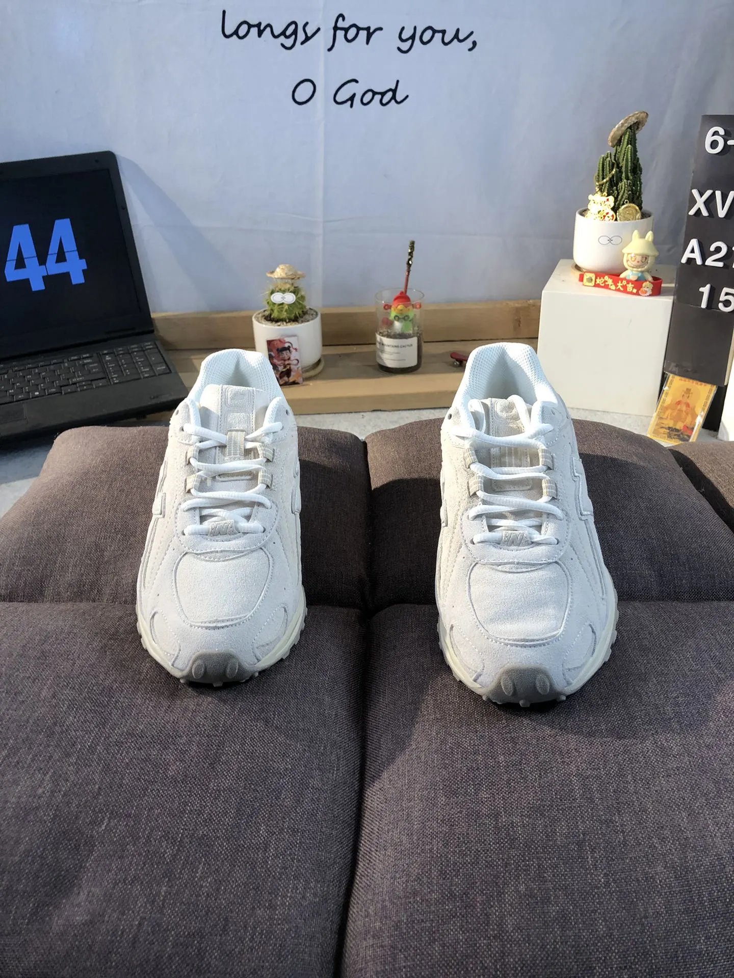 Casual Leather Sneakers Low Top Trainers Vaporous Gray - Gallery Image 2 - Detailed View