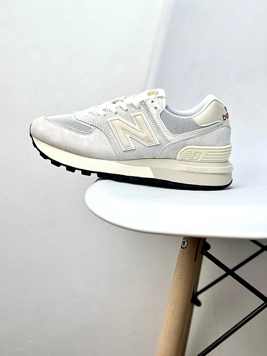 Retro Suede Sneaker Running Shoes in Off White - Gallery Image 1 - Detailed View