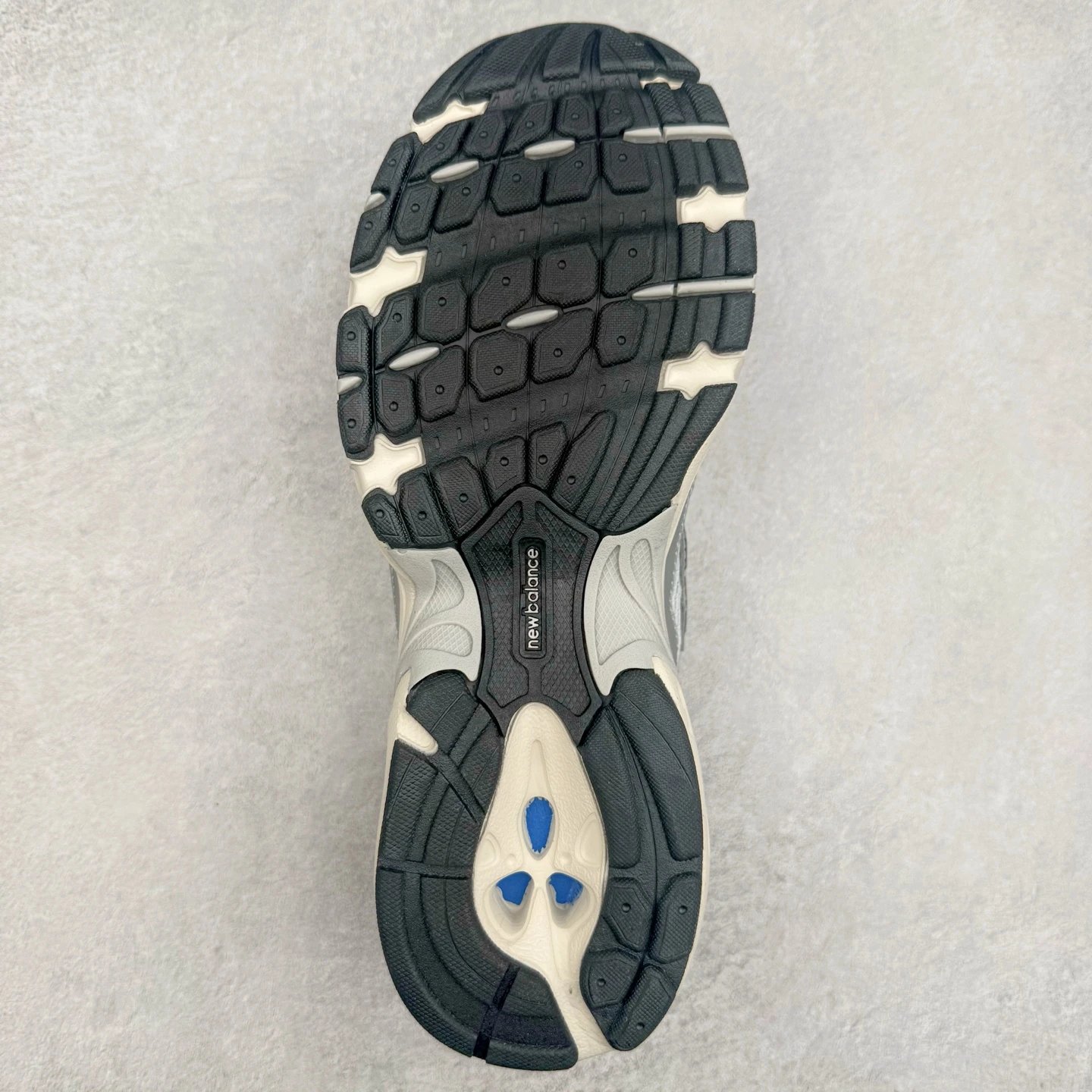 Retro Dad Sneakers Running Shoes Silver - Gallery Image 9 - Detailed View