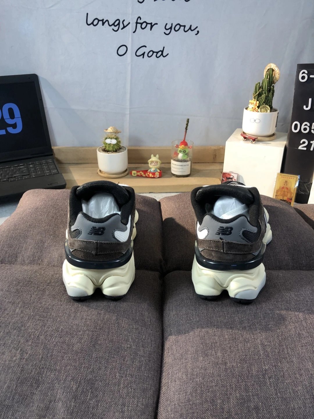 Retro Running Shoes NB 9060 Sneakers Asphalt - Gallery Image 4 - Detailed View