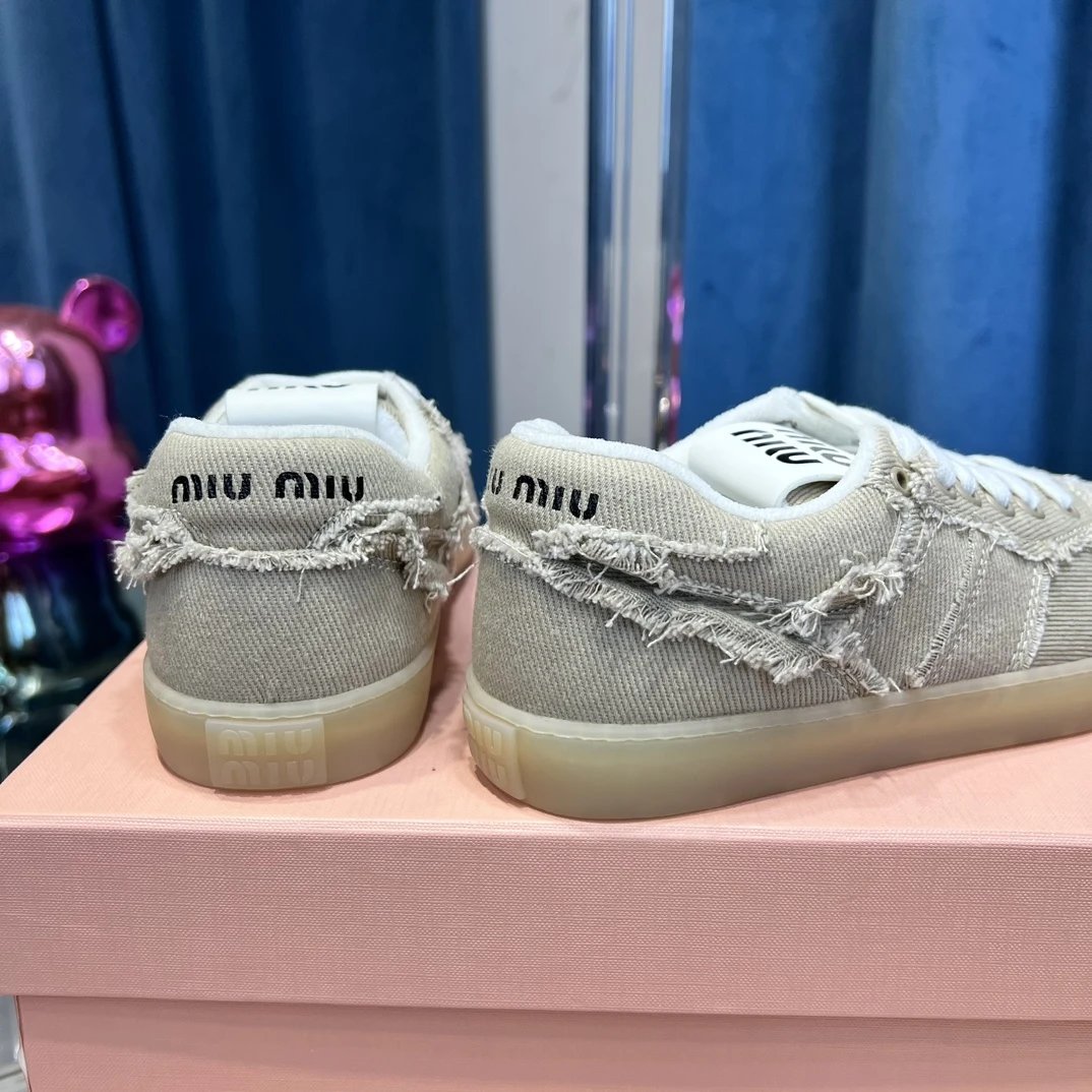 Vintage Frayed Canvas Low Top Sneakers Sage Green - Gallery Image 8 - Detailed View