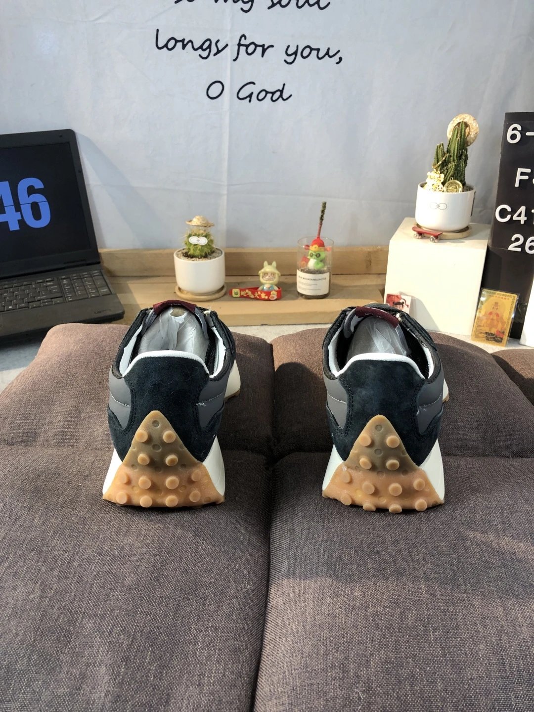 Retro Suede Running Shoes Nylon Sneakers Asphalt - Gallery Image 4 - Detailed View