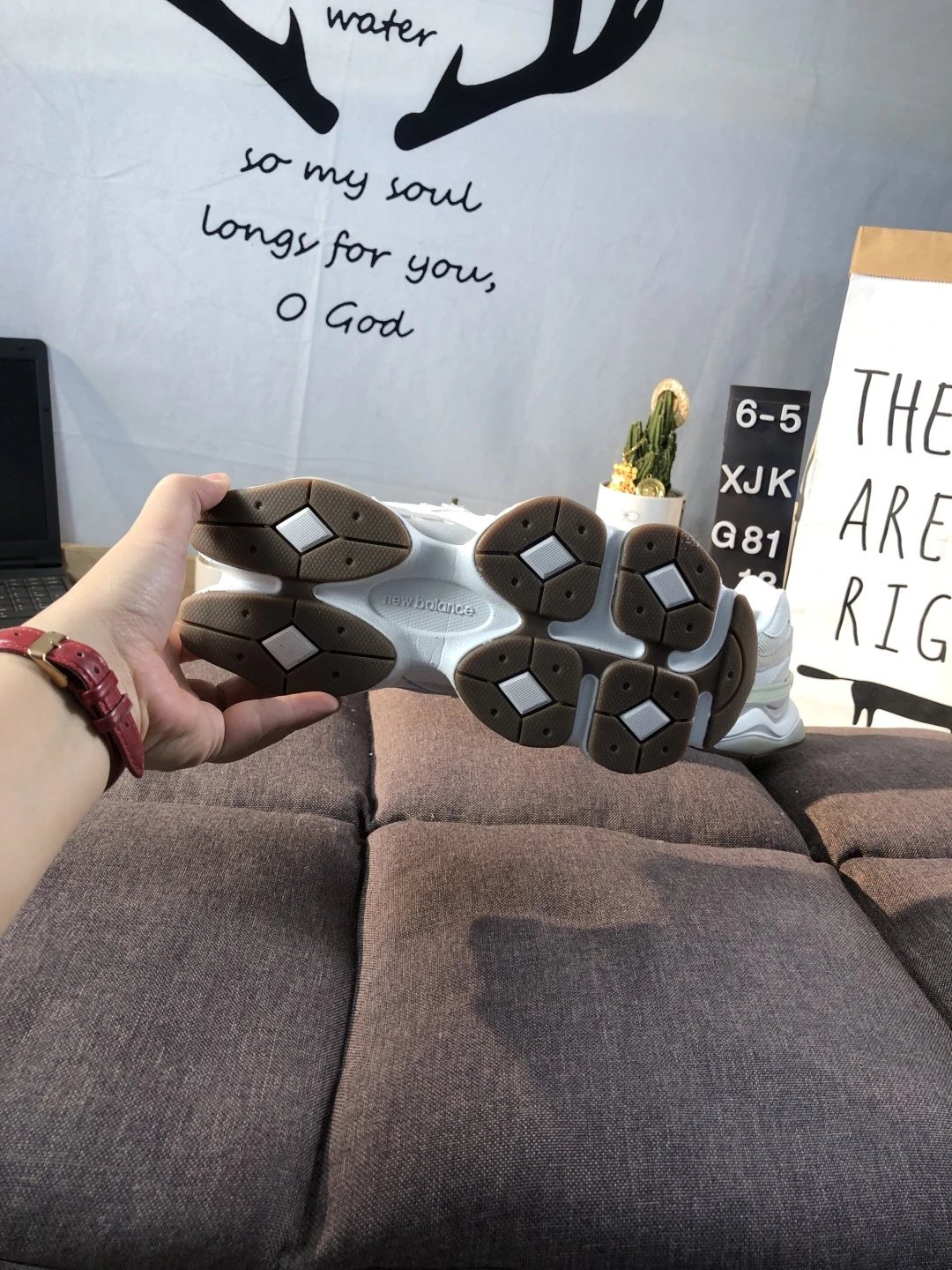 Retro Chunky Sneakers Unisex Athletic Shoes -Oyster - Gallery Image 9 - Detailed View