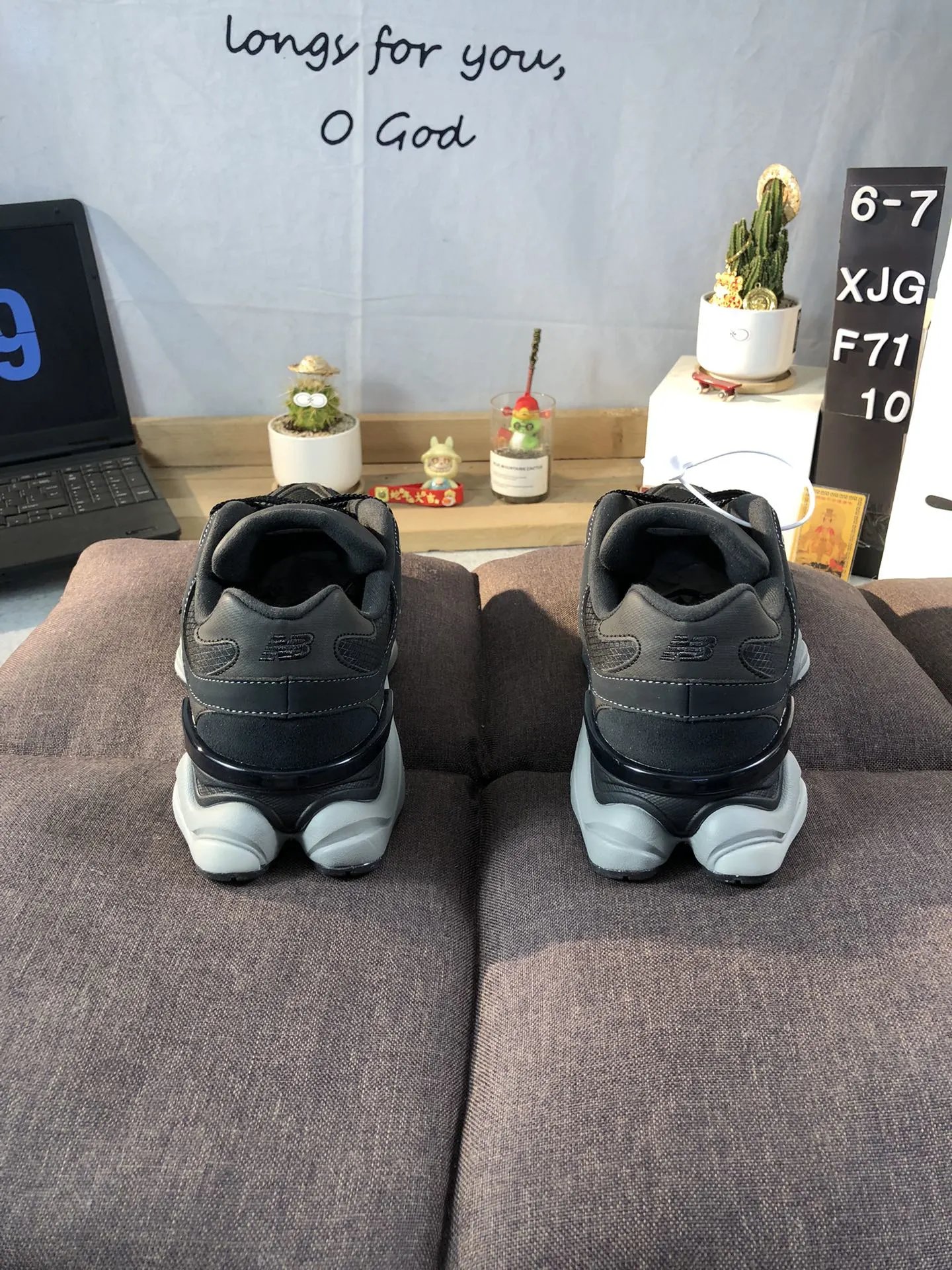 NB 9060 Retro Running Shoes Mesh Suede Asphalt - Gallery Image 4 - Detailed View