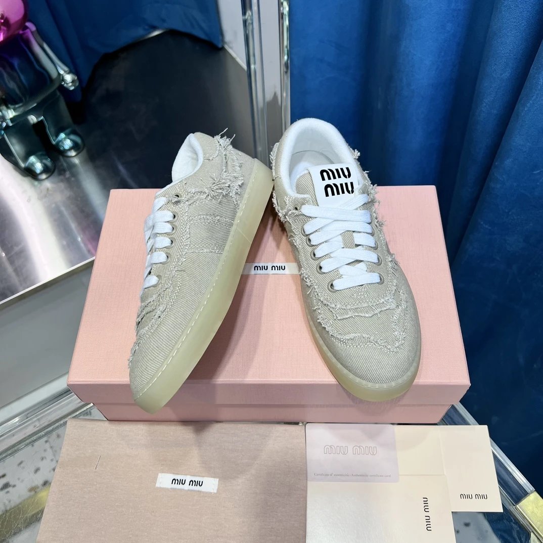 Vintage Frayed Canvas Low Top Sneakers Sage Green - Gallery Image 5 - Detailed View