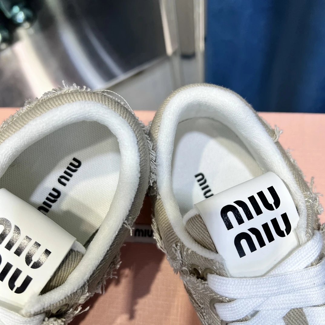 Vintage Frayed Canvas Low Top Sneakers Sage Green - Gallery Image 7 - Detailed View