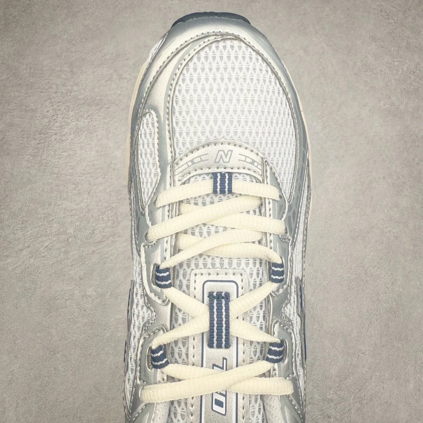 Retro Dad Sneakers Running Shoes Silver - Gallery Image 4 - Detailed View