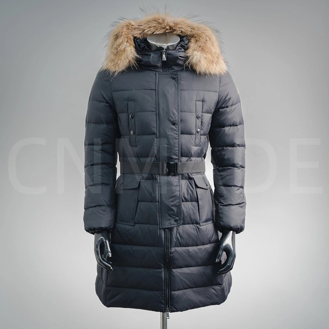 24ssKhloe杨幂明星同款长款哑光羽绒服-黑色