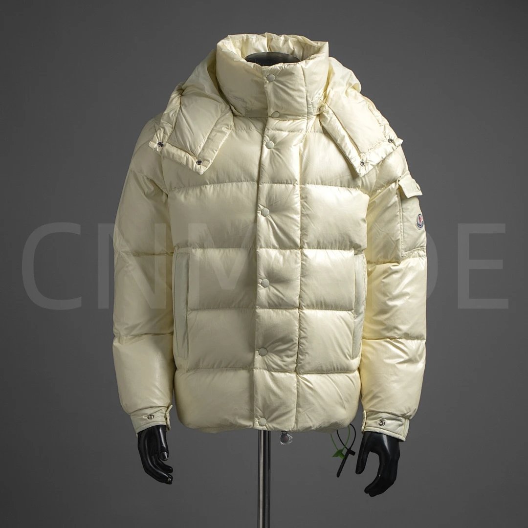 70周年限定羽绒服-米黄色