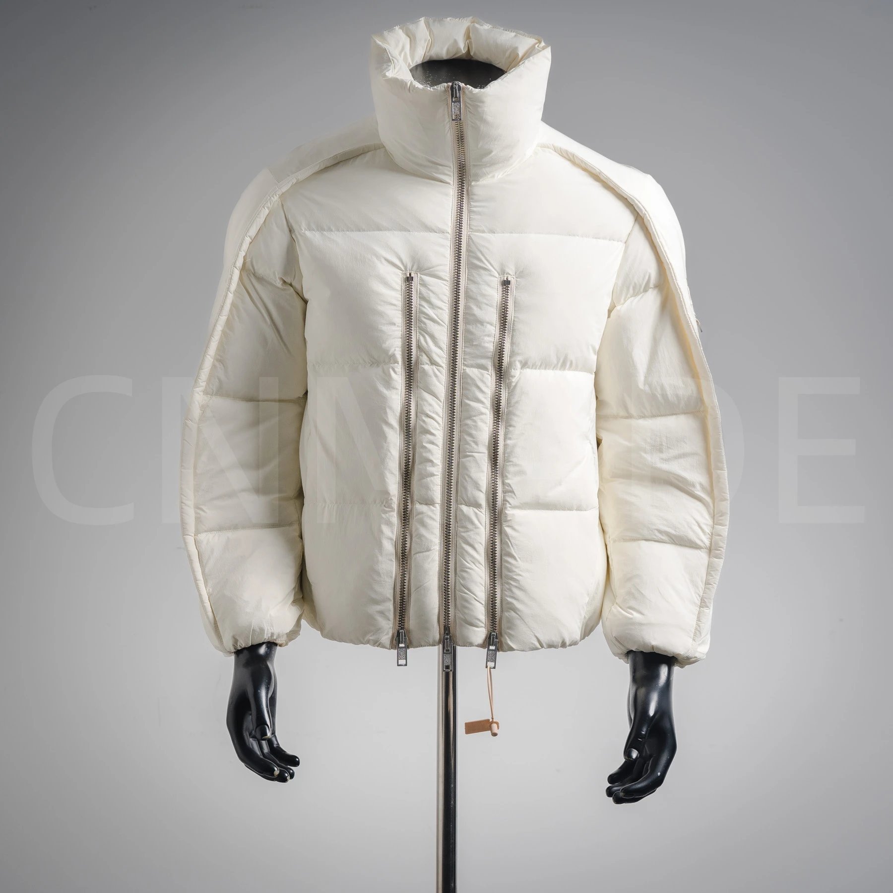 MC M0ncler联名款三条拉链羽绒服