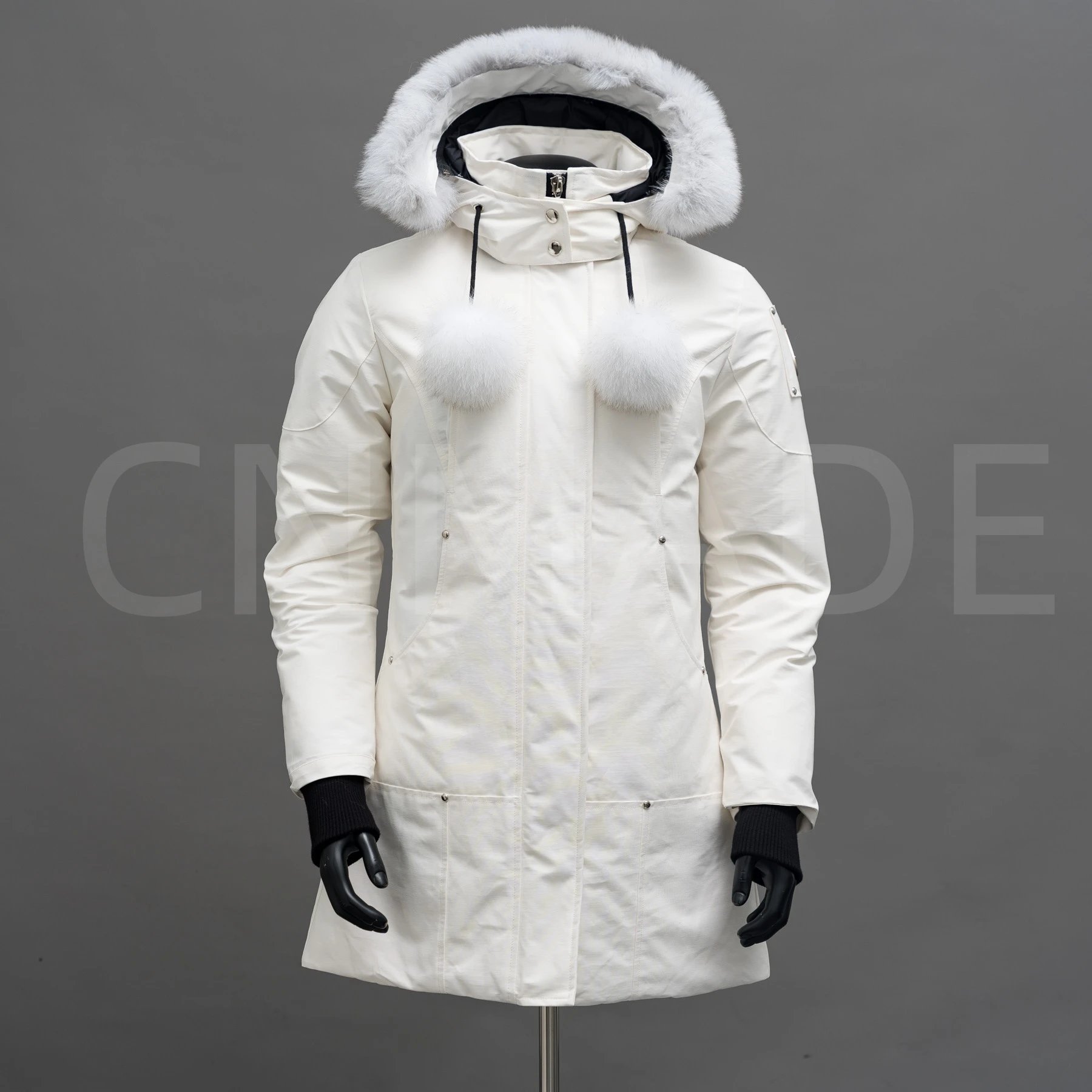 剪刀夹克羽绒经典女款羽绒服