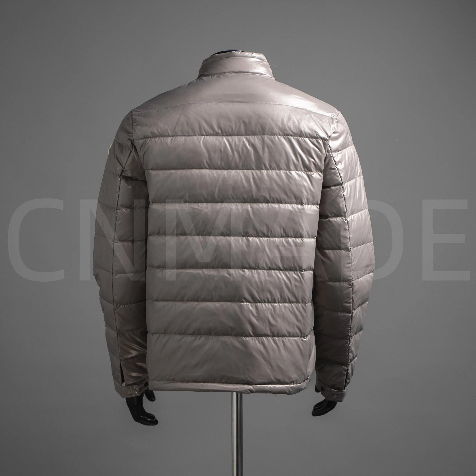 MCM0ncler简约大口袋立领轻薄羽绒服 2