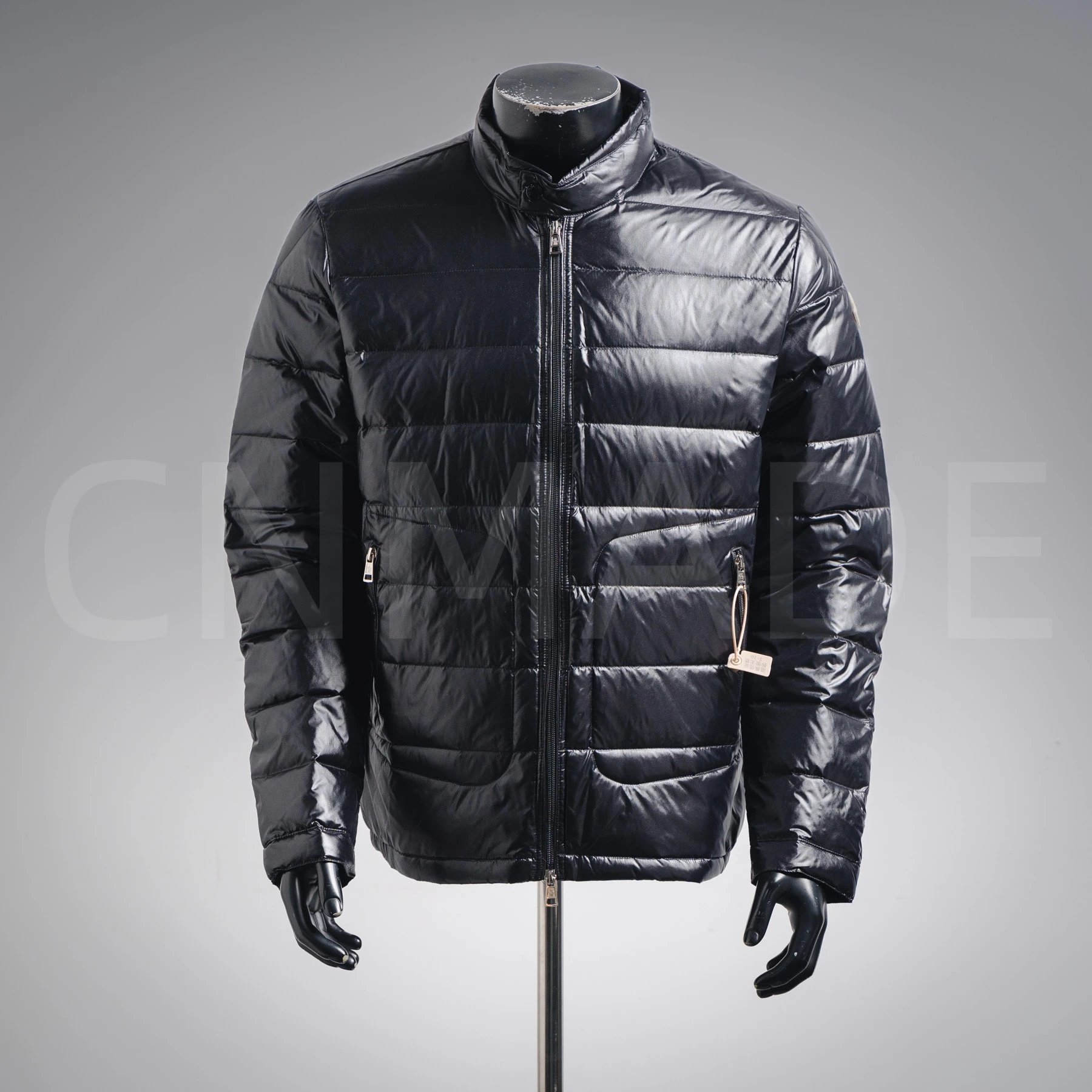 简约大口袋立领轻薄羽绒服-黑色