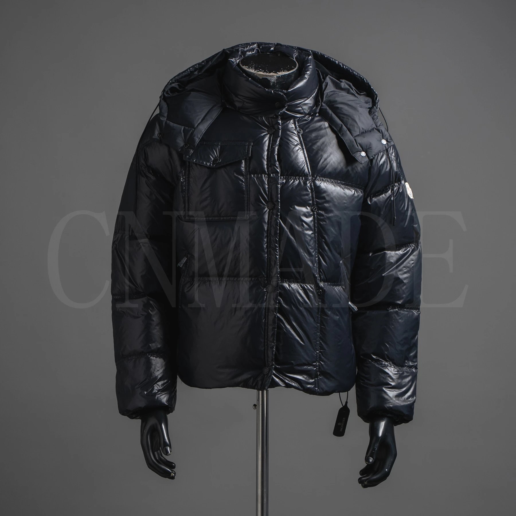 Serfanto女士连帽短款羽绒服-黑色