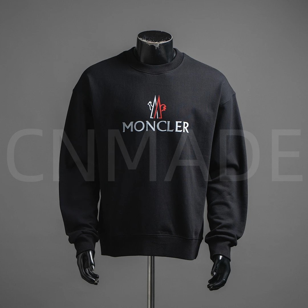 黑色经典logo印花圆领