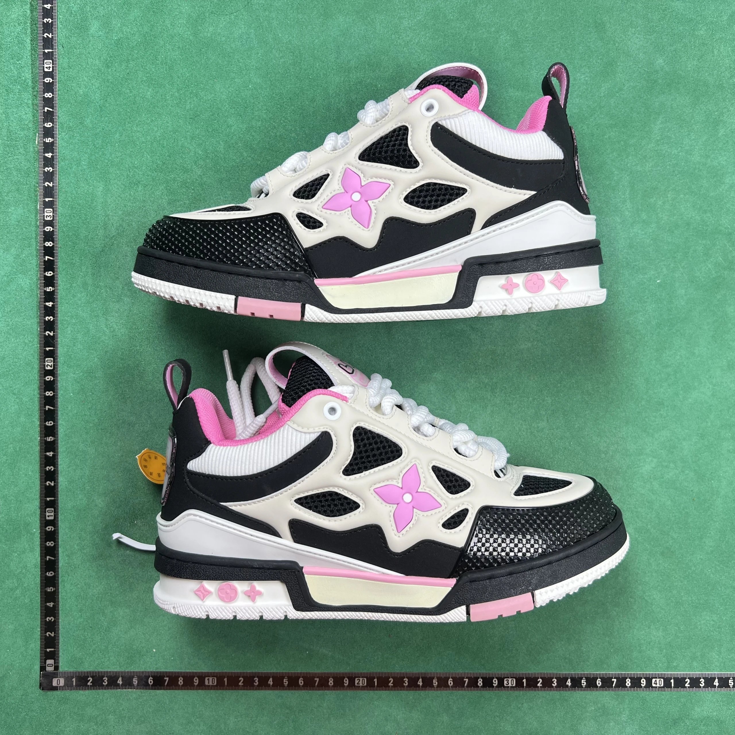 Black Pink