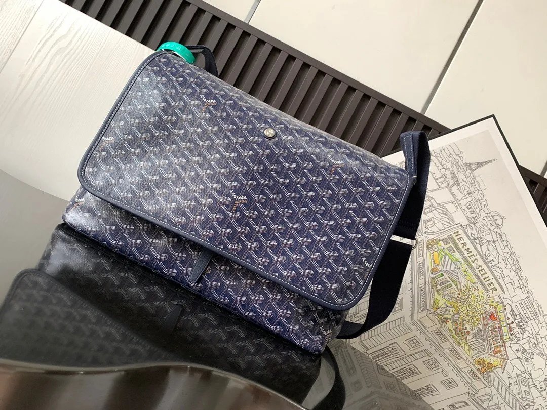 Goyard Shoulder Bags Flap Messenger Bag image 1