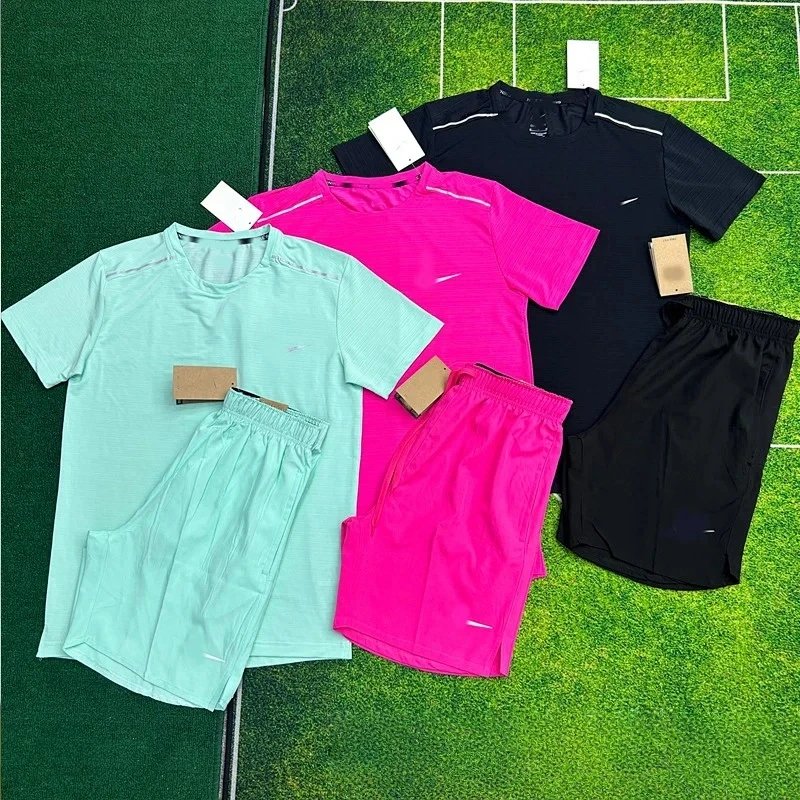 Wholesale Breathable Woven Sports Shorts Set with Running and Quick-Dry Top