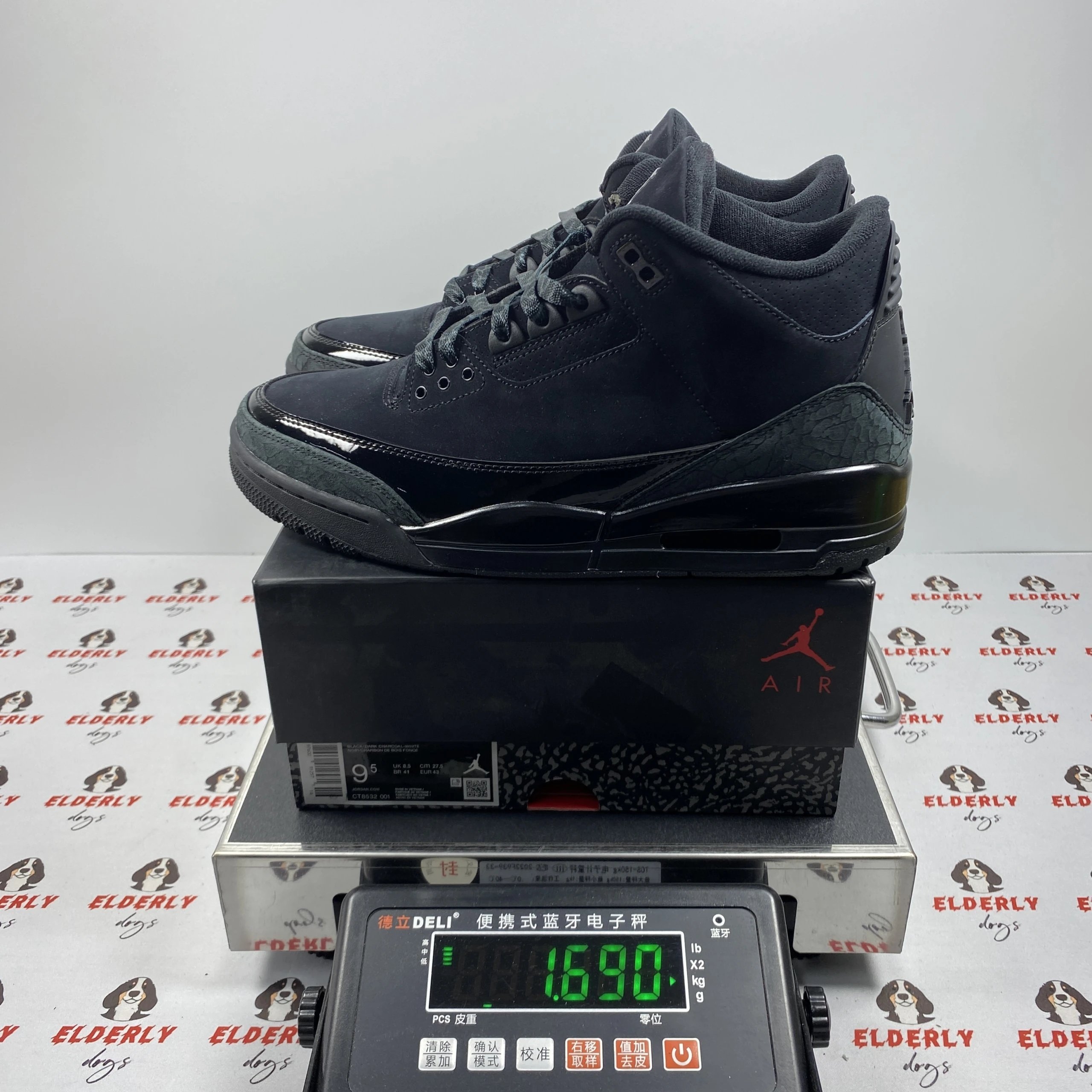 Black Charcoal White CT8532-001
